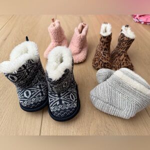 Bundle of Baby Booties (Sizes vary ~ 3m-12m)